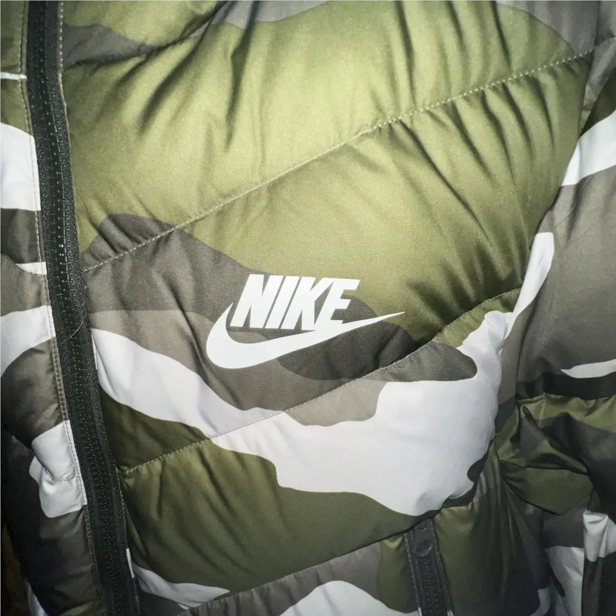 Nike clothing - Fill Windrunner - Fill Windrunner - BV4763222 - Green 1