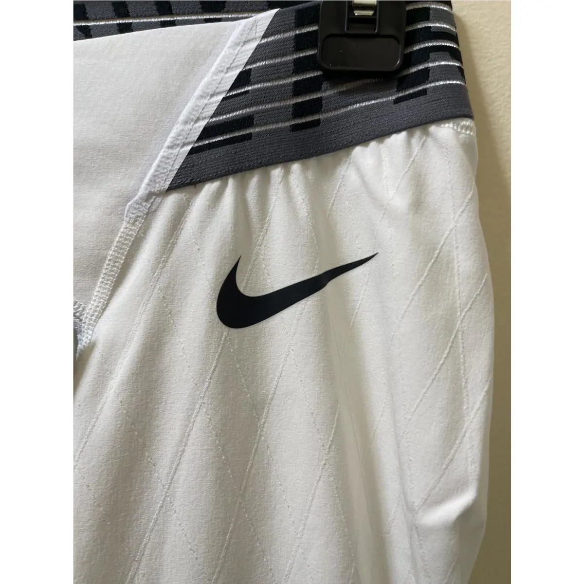 Nike clothing - White 4