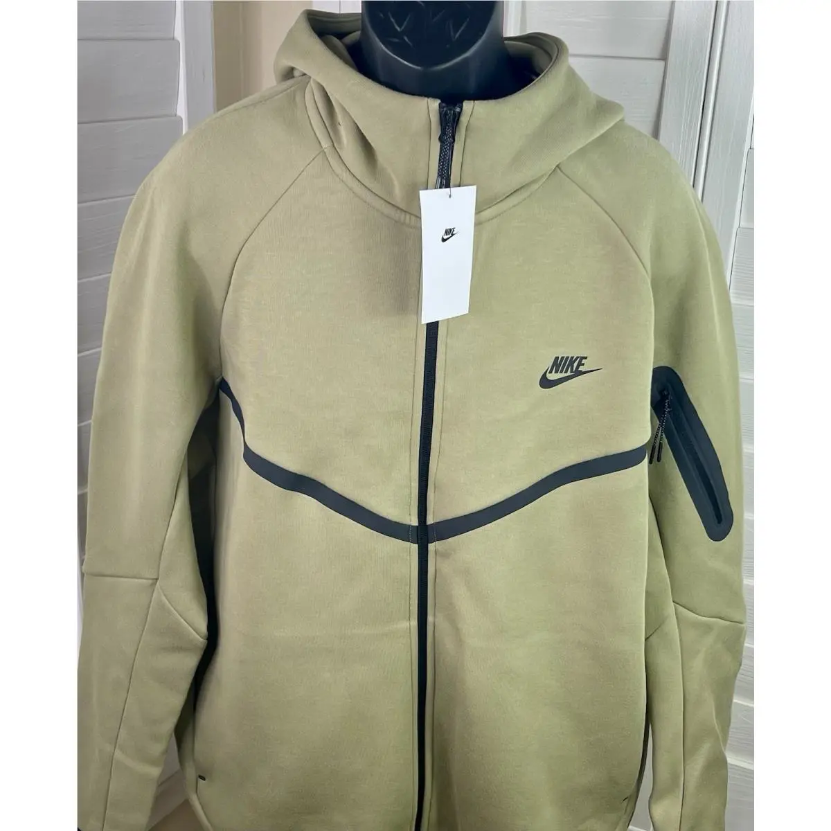 Nike clothing - HV0949-277 - HV0949-277 - Neutral Olive (UPC: 197602890556) 0