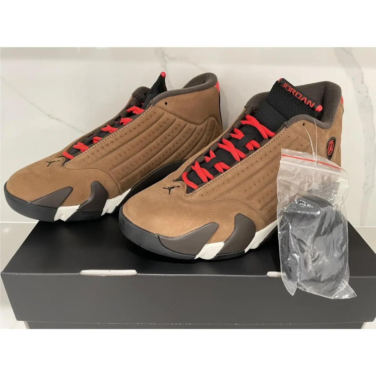 Nike Air Jordan 14 Retro Shoes Mens Size 9 Winterized DO9406-200