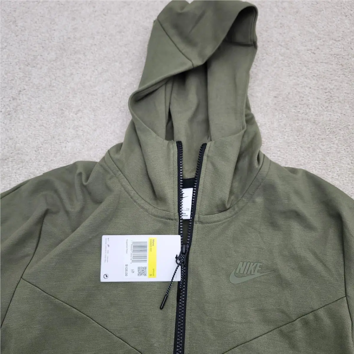 Nike clothing - Green 1