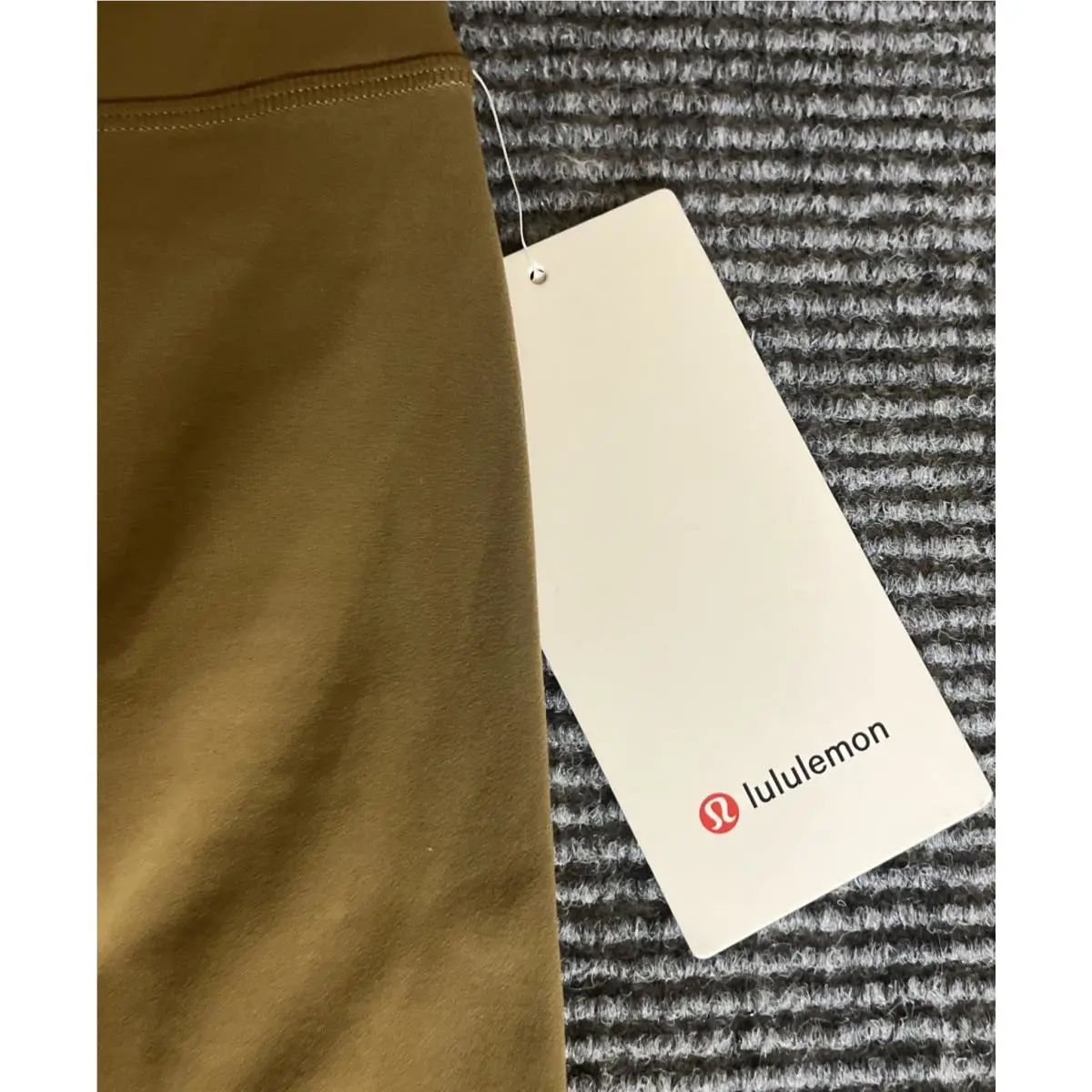 Lululemon clothing - Gold 0