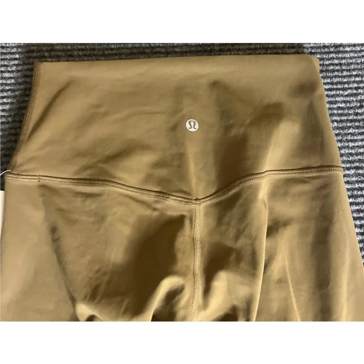Lululemon clothing - Gold 6