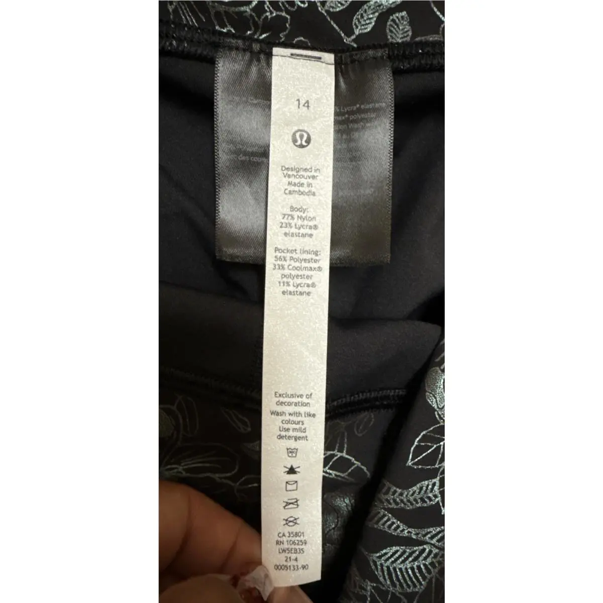 Lululemon clothing - Logo Flourish Black Iridescent Foil 0