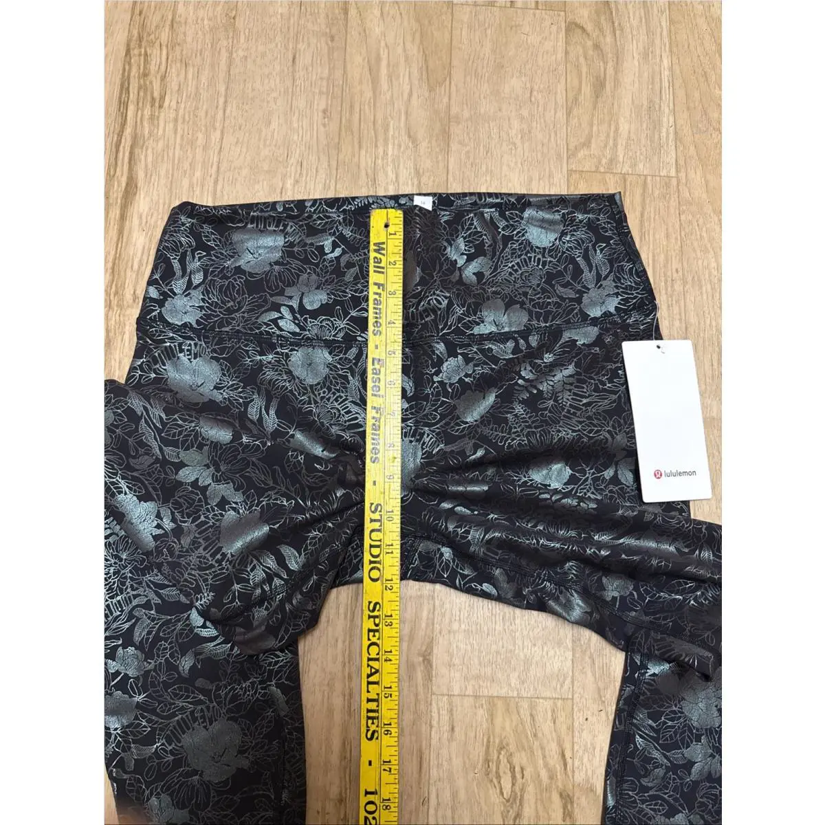 Lululemon clothing - Logo Flourish Black Iridescent Foil 5