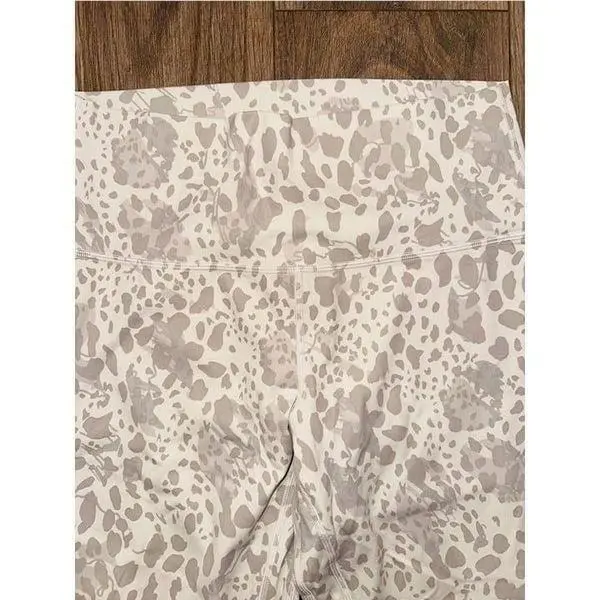 Lululemon clothing - White 1