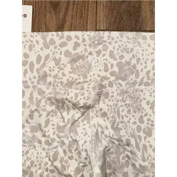 Lululemon clothing - White 2