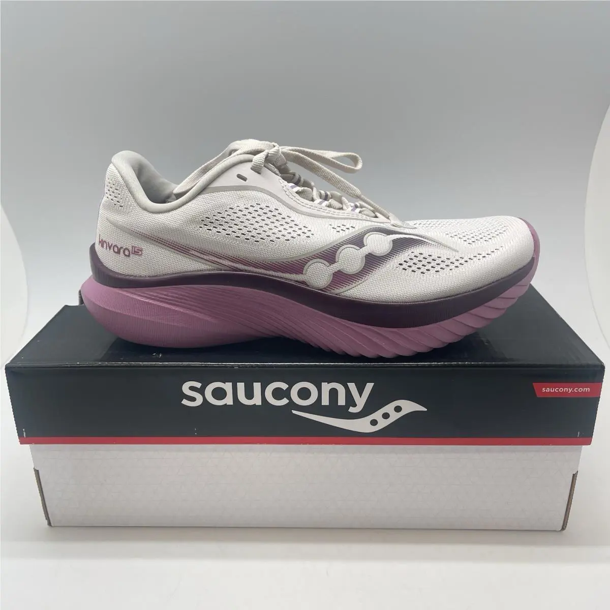 Saucony Sneakers Womens 7.5 Kinvara 15 S10967-240 Purple Running Shoes Gym