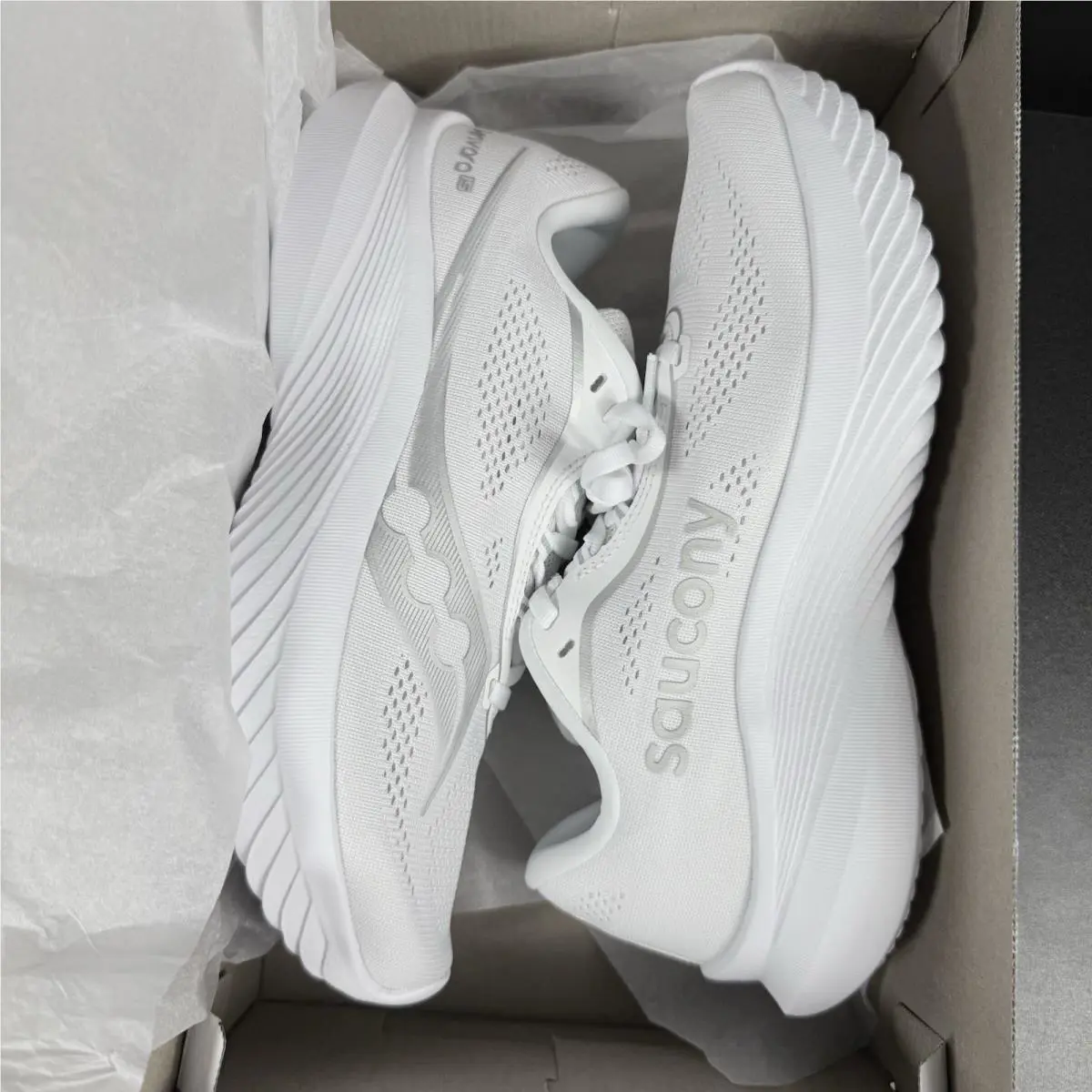 Saucony shoes - S10967101 - S10967-101 - White (UPC: 195020771877) 12