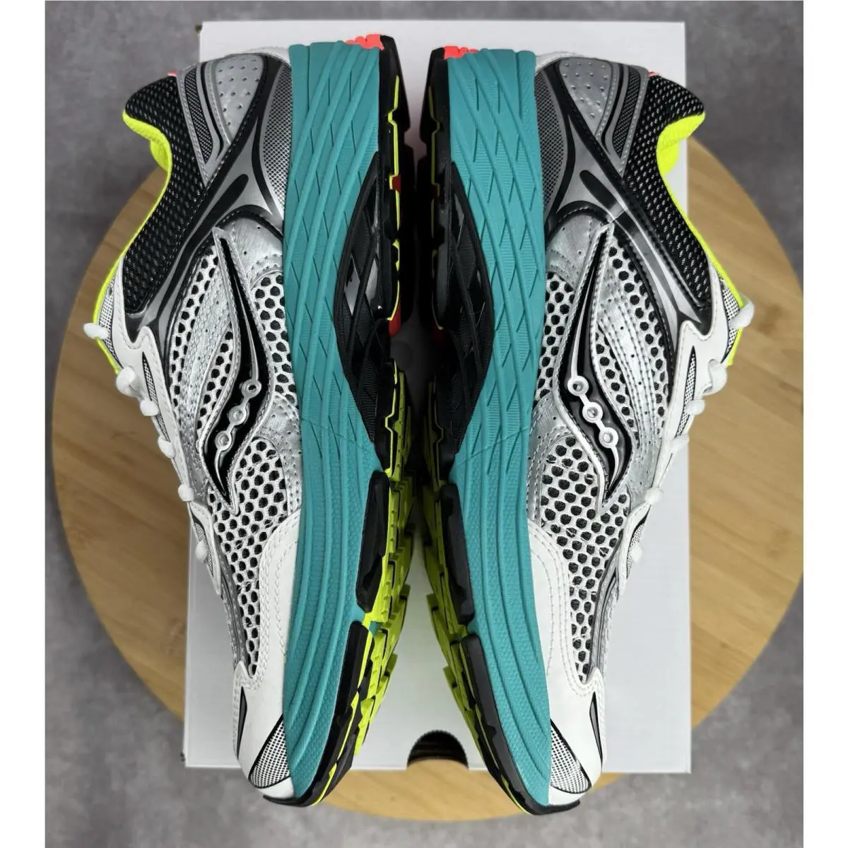 Saucony shoes - Saucony Progrid Omni 9 - Progrid Omni - S70739-27 - Silver (UPC: 195019124394) 1