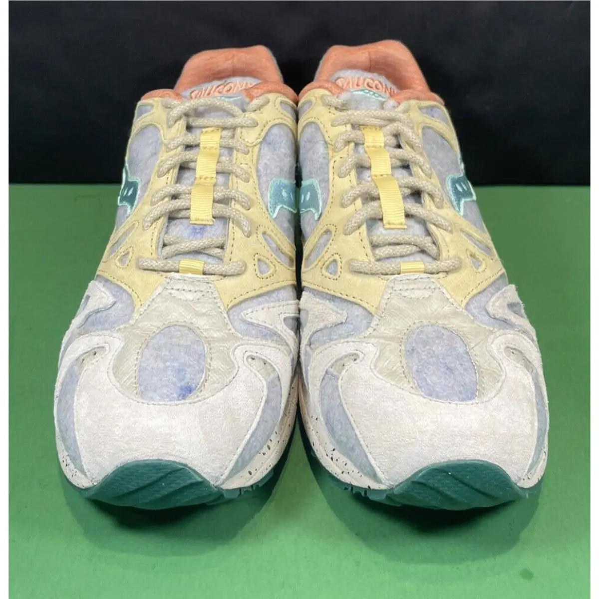 Saucony shoes - Tan 1