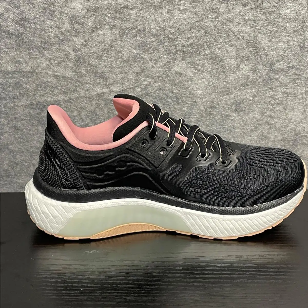 Saucony shoes - Saucony Hurricane 23 - Hurricane - S10615-45 - Black 4