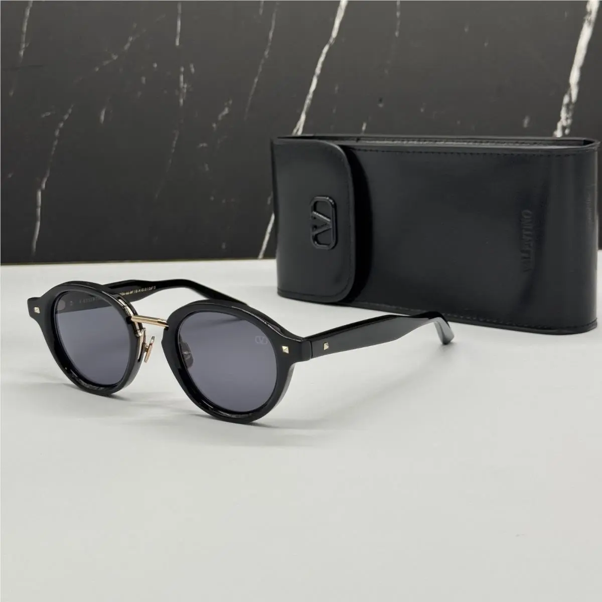Valentino VLS-132A Black Round Sunglasses Valentino