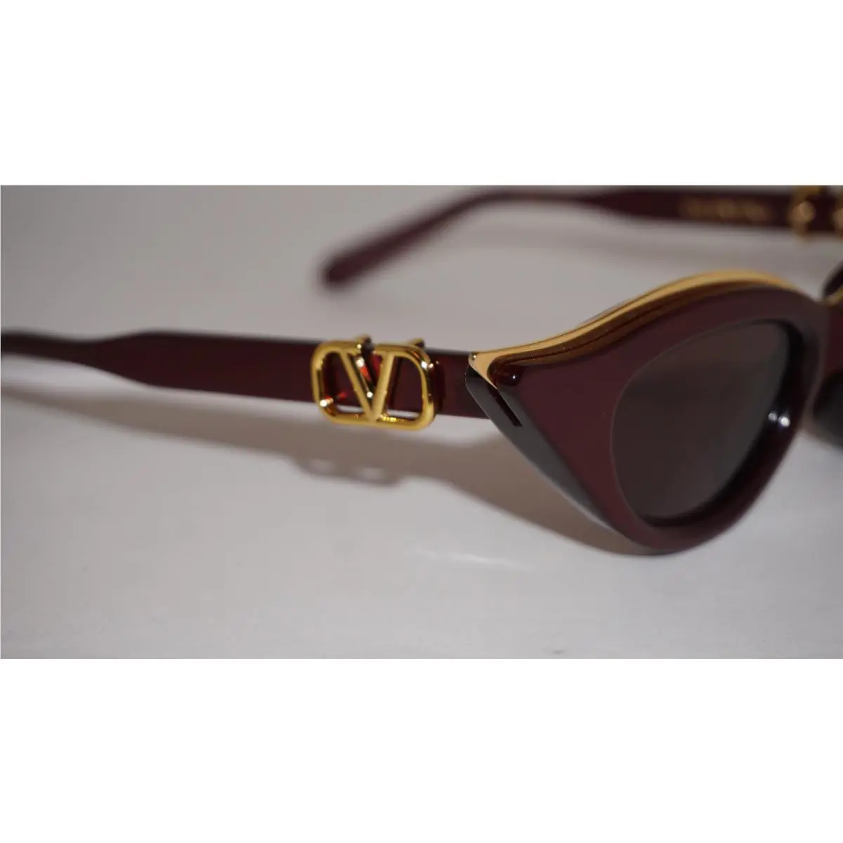 Valentino Sunglasses V-goldcut II Cateye Red Gold VLS-1114B-49 49 18 142