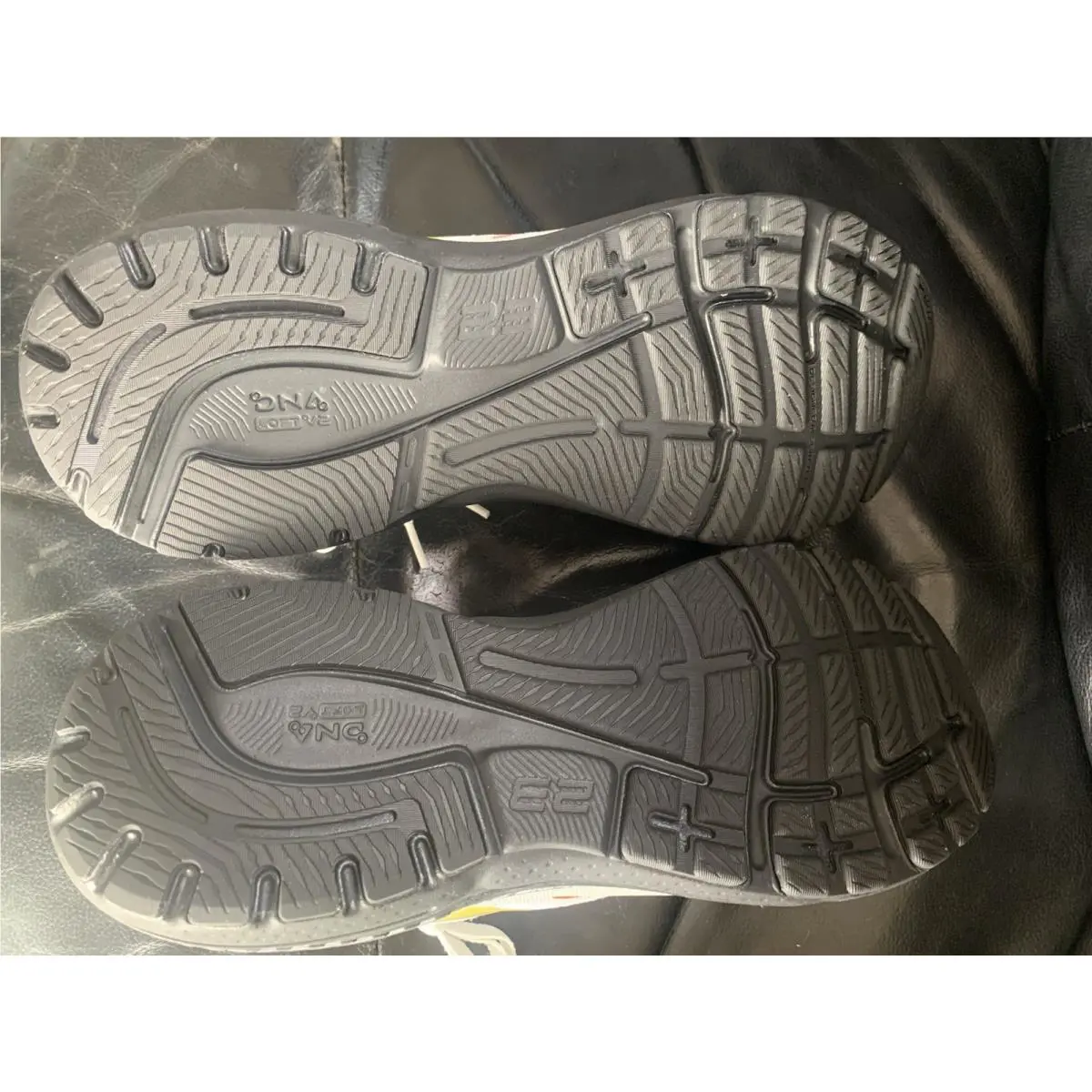 Brooks shoes - Brooks Adrenaline GTS 23 - Adrenaline GTS - 110391-1D-017 - Gray 4