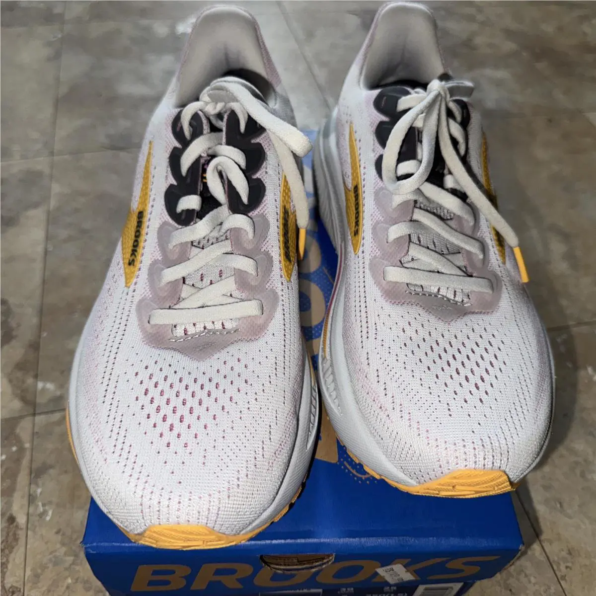 Brooks shoes - Brooks Ghost 17 - Ghost - 120431-1B-070 - Gray 0