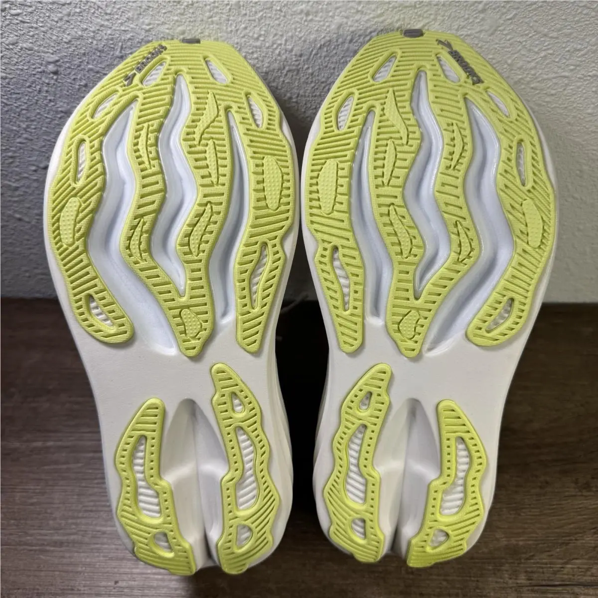 Brooks shoes - Brooks Glycerin Max - Glycerin Max - 120436-1B-115 - White 4