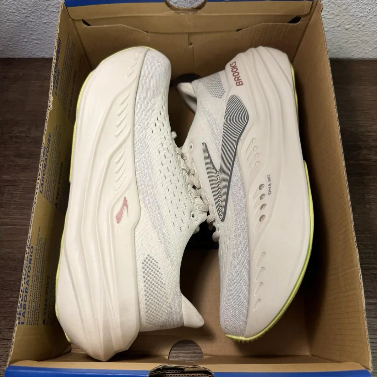 Brooks shoes - Brooks Glycerin Max - Glycerin Max - 120436-1B-115 - White 6