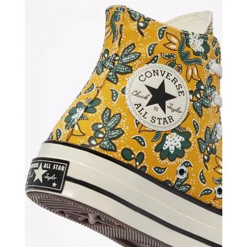 Converse shoes - Gold 1