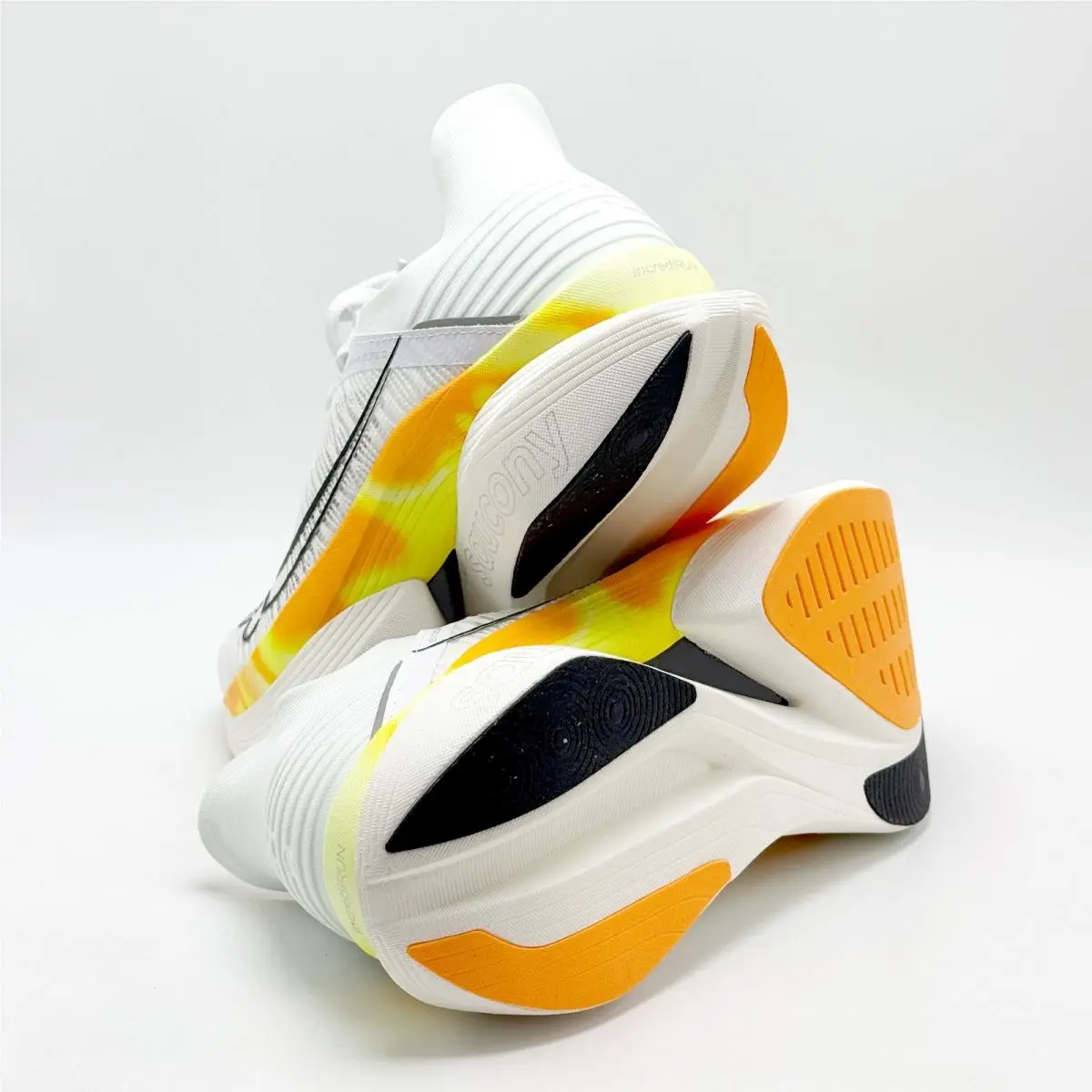 Saucony shoes - Saucony Endorphin Elite 2 - Endorphin Elite - S30994-97 - White 3