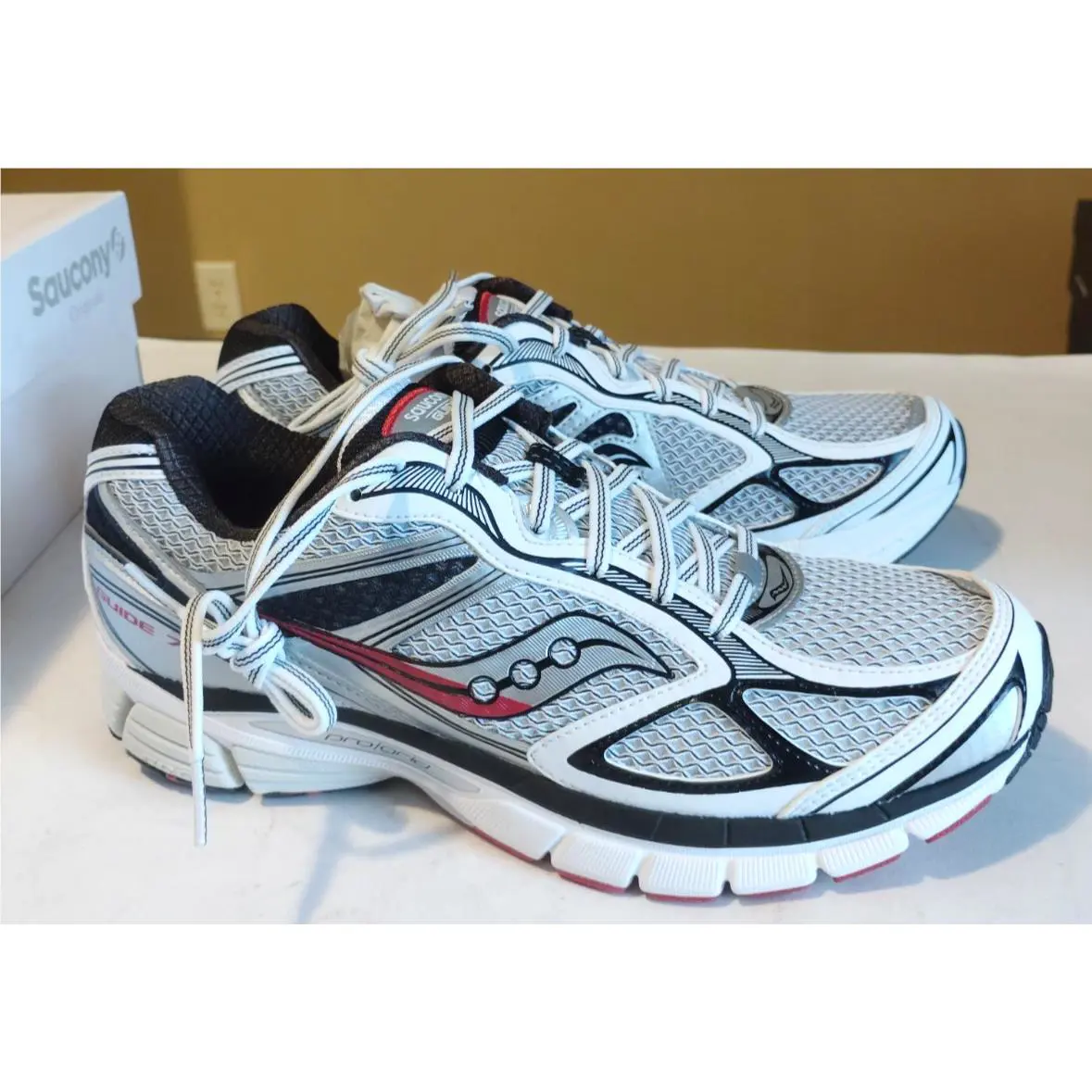 Saucony shoes - Saucony ProGrid Guide - ProGrid Guide - S70936-10 - White/Black (UPC: 0195021221388) 5