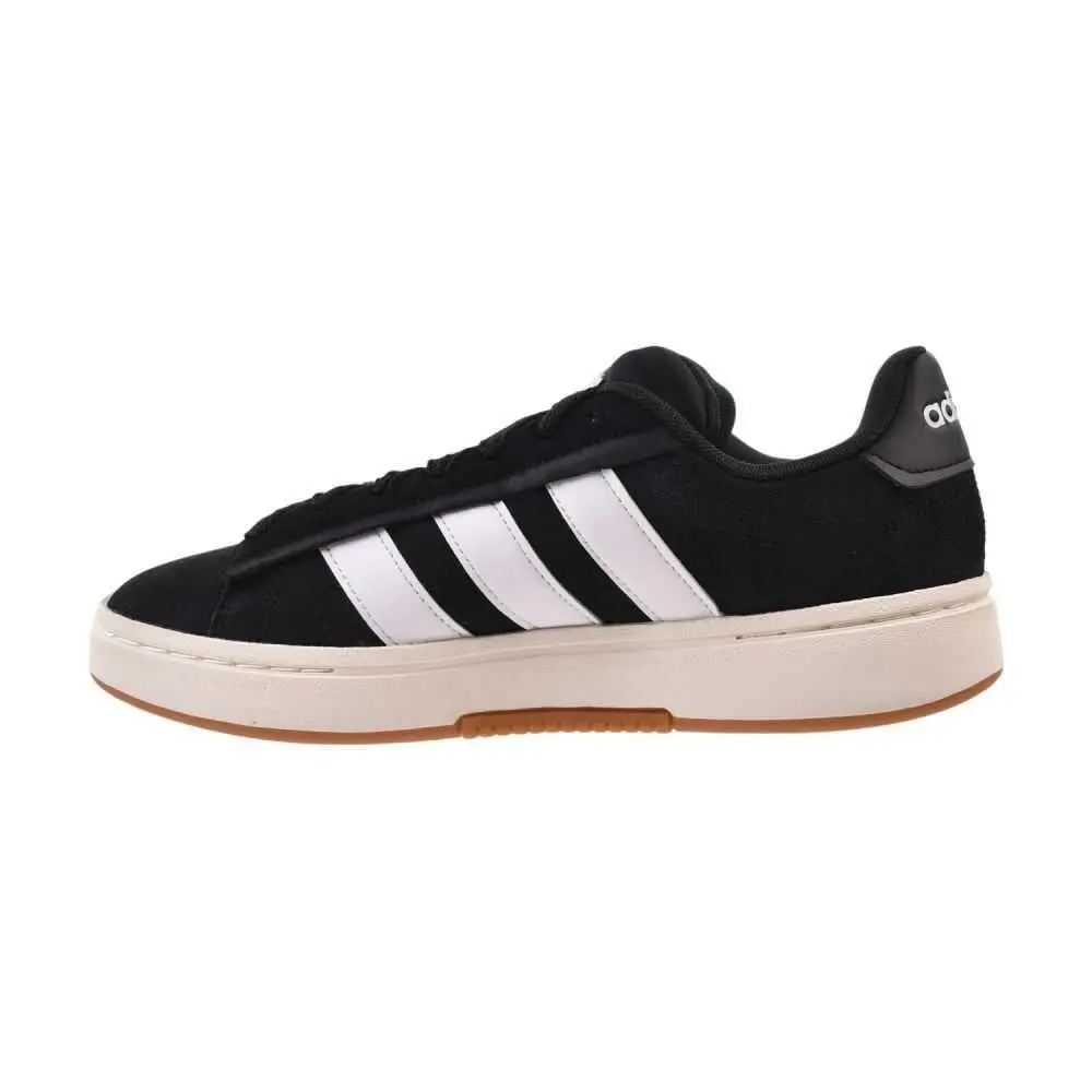 Adidas shoes - Core Black/Cloud White/Gum 8