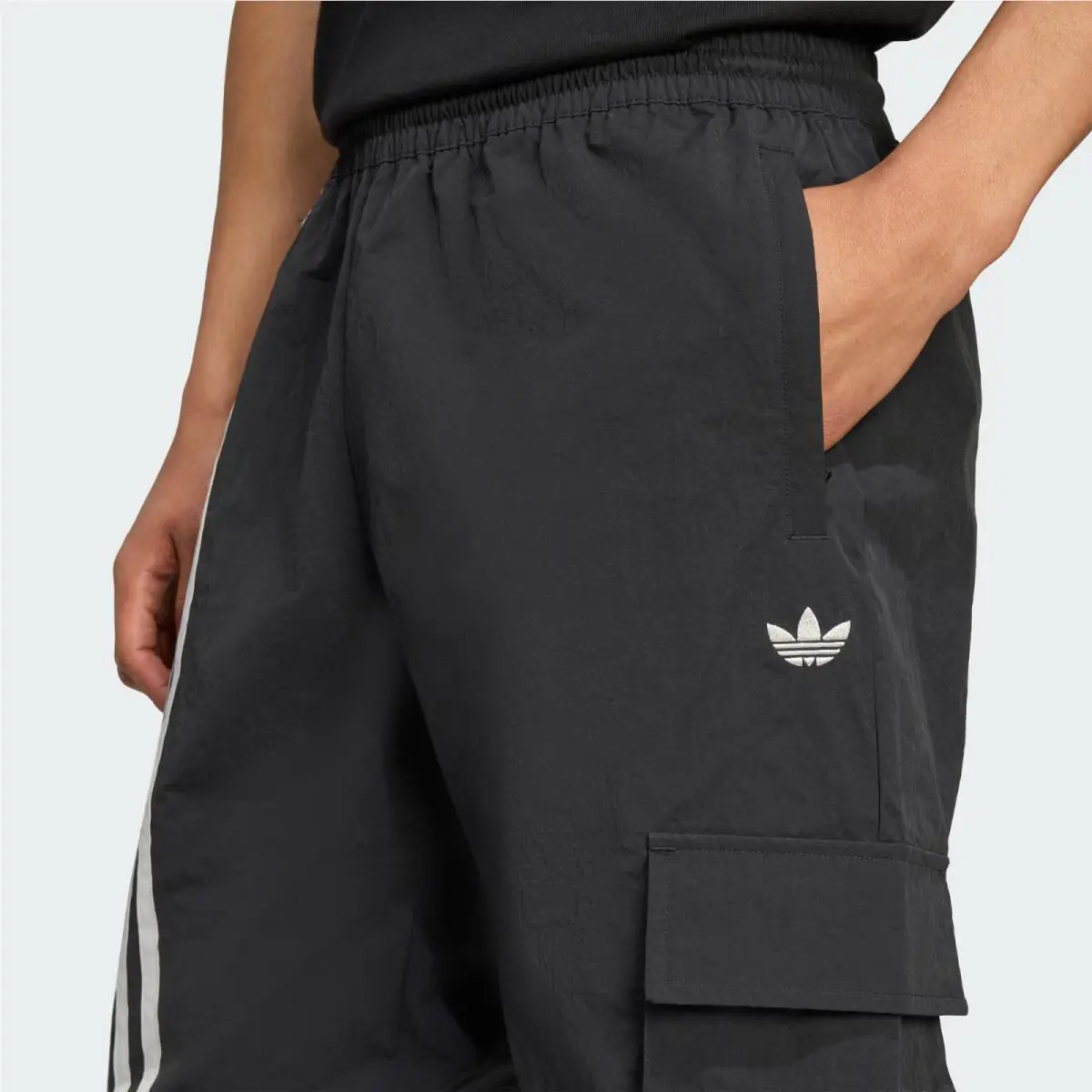 Adidas clothing - adidas Originals - Originals - JV9892 - Black 11