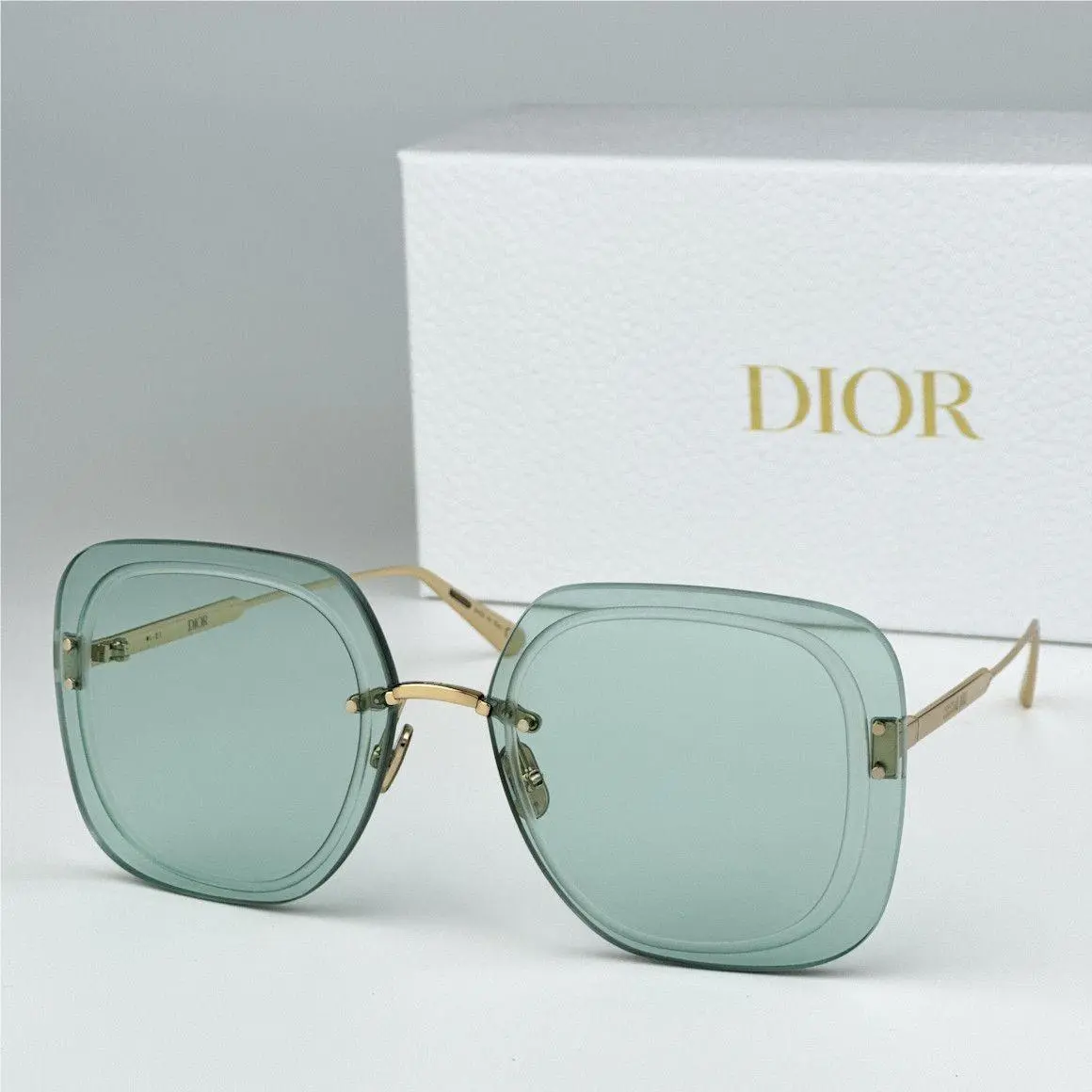 Christian  ULTRADIOR-SU-B0O0-65 Sunglasses 65mm by Dior
