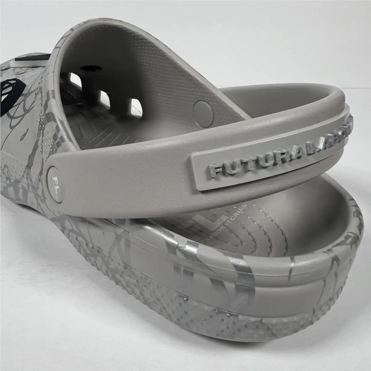 Crocs shoes - Crocs Classic - Classic - 209622-101 - White (UPC: 196265641666) 11