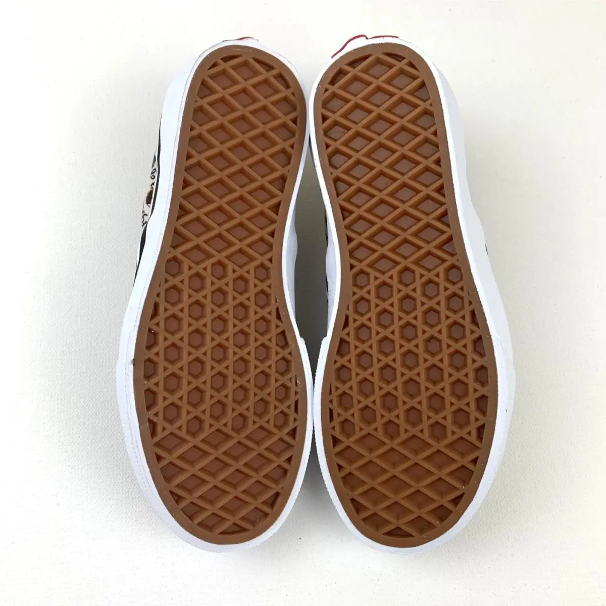 Vans shoes - Vans Classic Slip On - Classic Slip - VN0A4BUTV3C - White 4