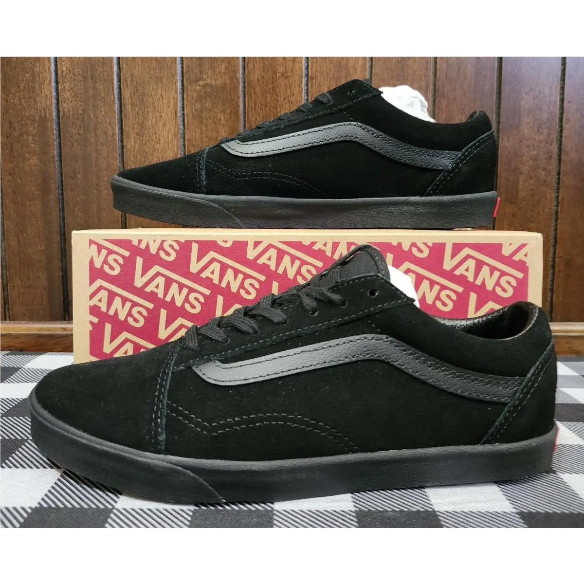 Old Skool VN000D0EBKA Mens Size 5 Womens 6.5 Suede Black Shoes Box by Vans
