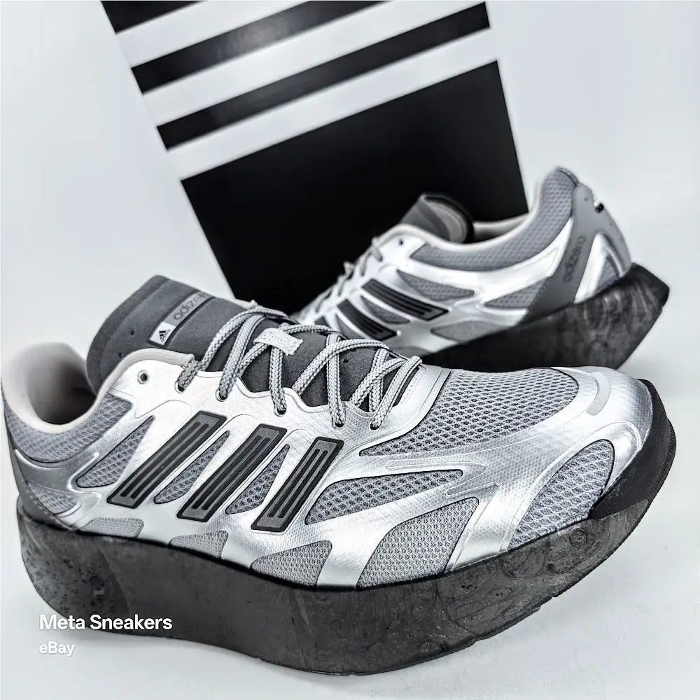 Adidas US 9.5 Men`s Silver Grey Black Swirlfoam Retro Adizero Aruku JS3712