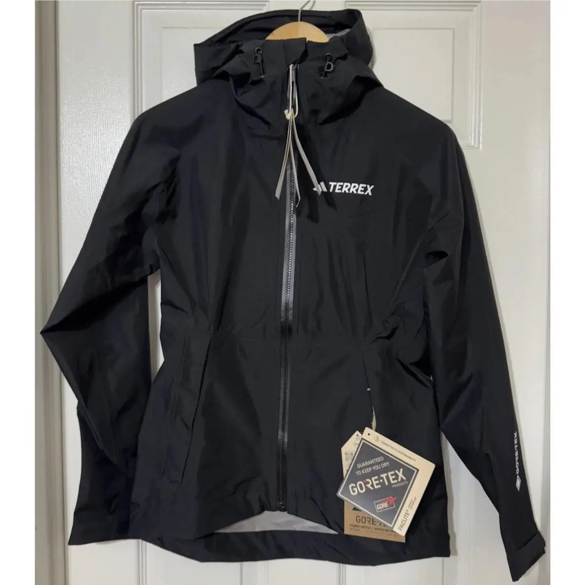 Adidas clothing - HN2904 - HN2904 - Black (UPC: 195745446951) 1