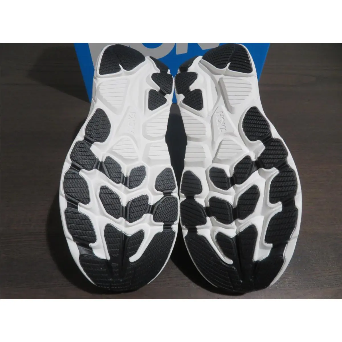 Hoka shoes - Hoka One One Clifton 10 - Black 6