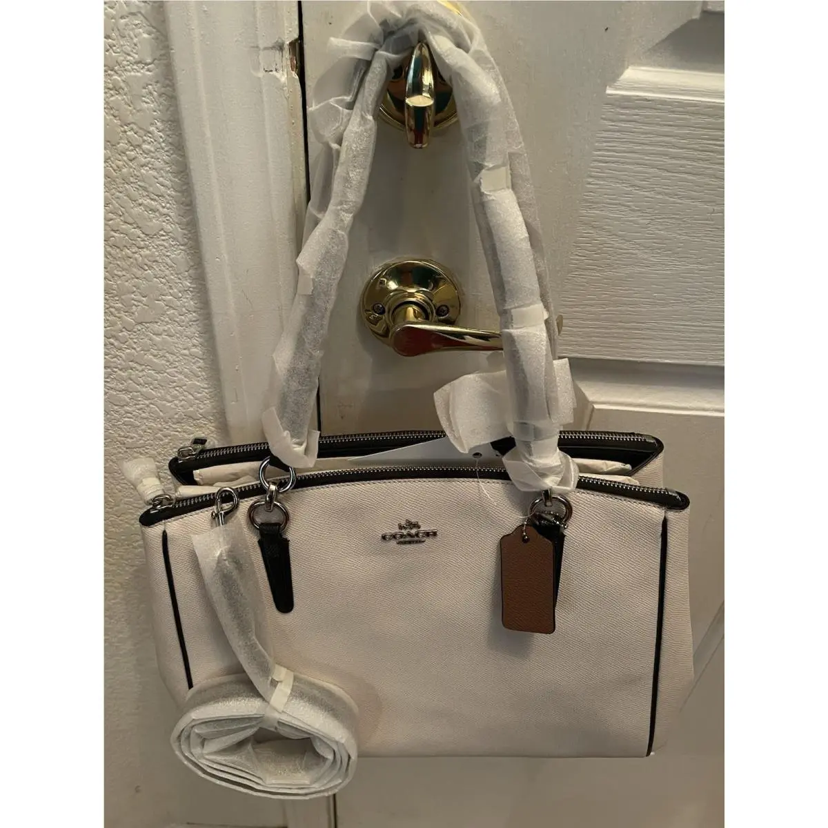 Coach Crossbody Bag Christie Carryall Color White Leather Large