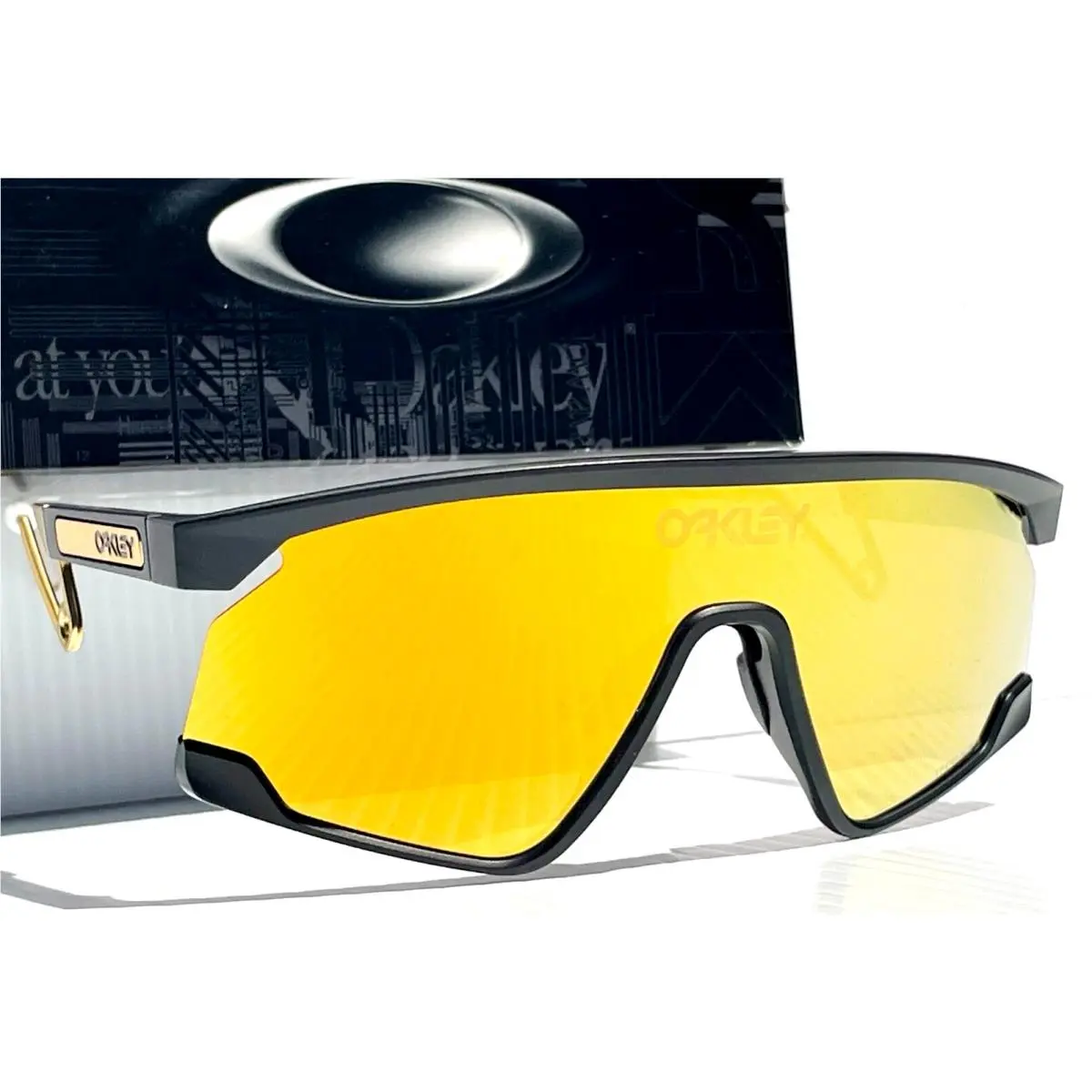 Oakley Bxtr Metal Matte Black Prizm 24k Gold Mirror Lens Sunglass 9237-01