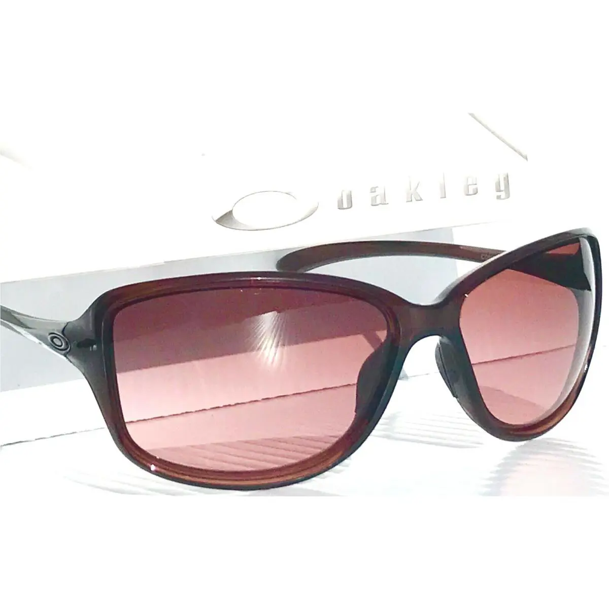 Cohort Raspberry w Rose G40 Gradient Women`s Sunglass 9301 by Oakley