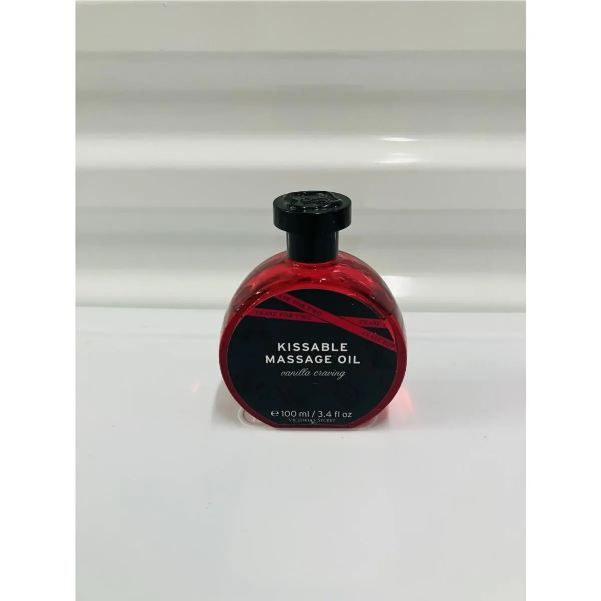 Victorias Secret Vanilla Craving Tease For Two Kissable Massage Oil 3.4 oz