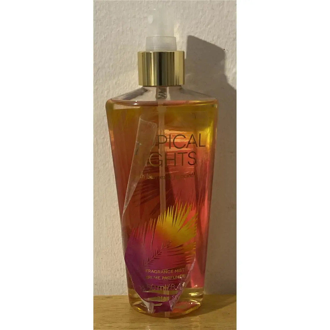Victoria Secret Tropical Nights Fragrance Mist 8.4oz Fresh Berries Hyacinth