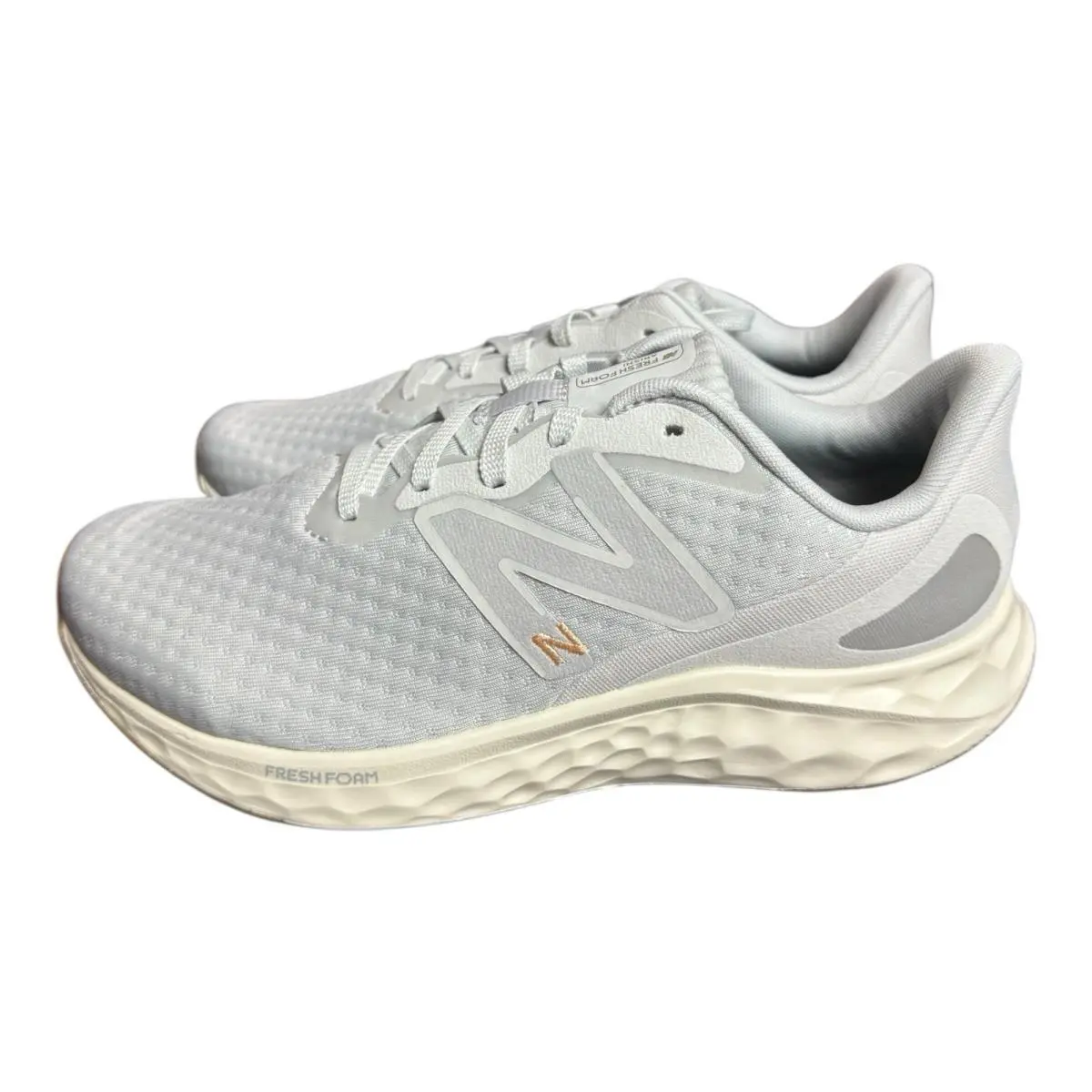 Woman`s Sneakers Athletic Shoes New Balance Fresh Foam Arishi v4 9.5W Grey - Gray