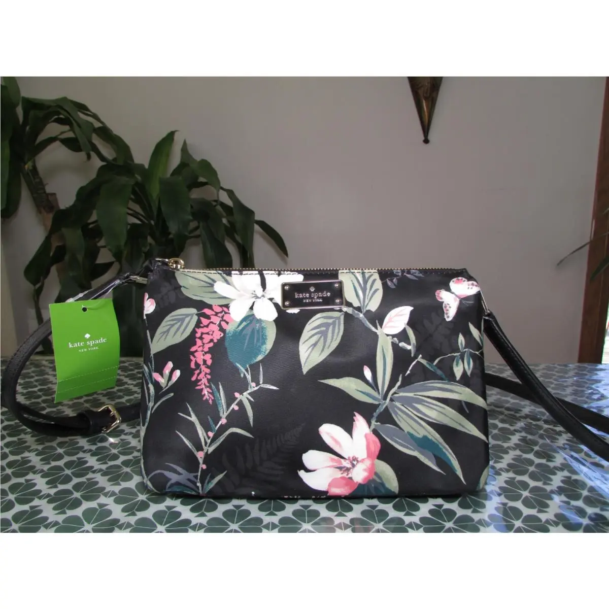Kate Spade Wilson Road Botanical Floral Crossbody WKRU5752 Black Multi