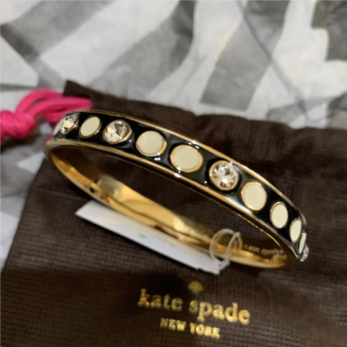 W/tag 2014 Kate Spade Black/cream/clear Glass Slip ON Circular Idiom Bangle