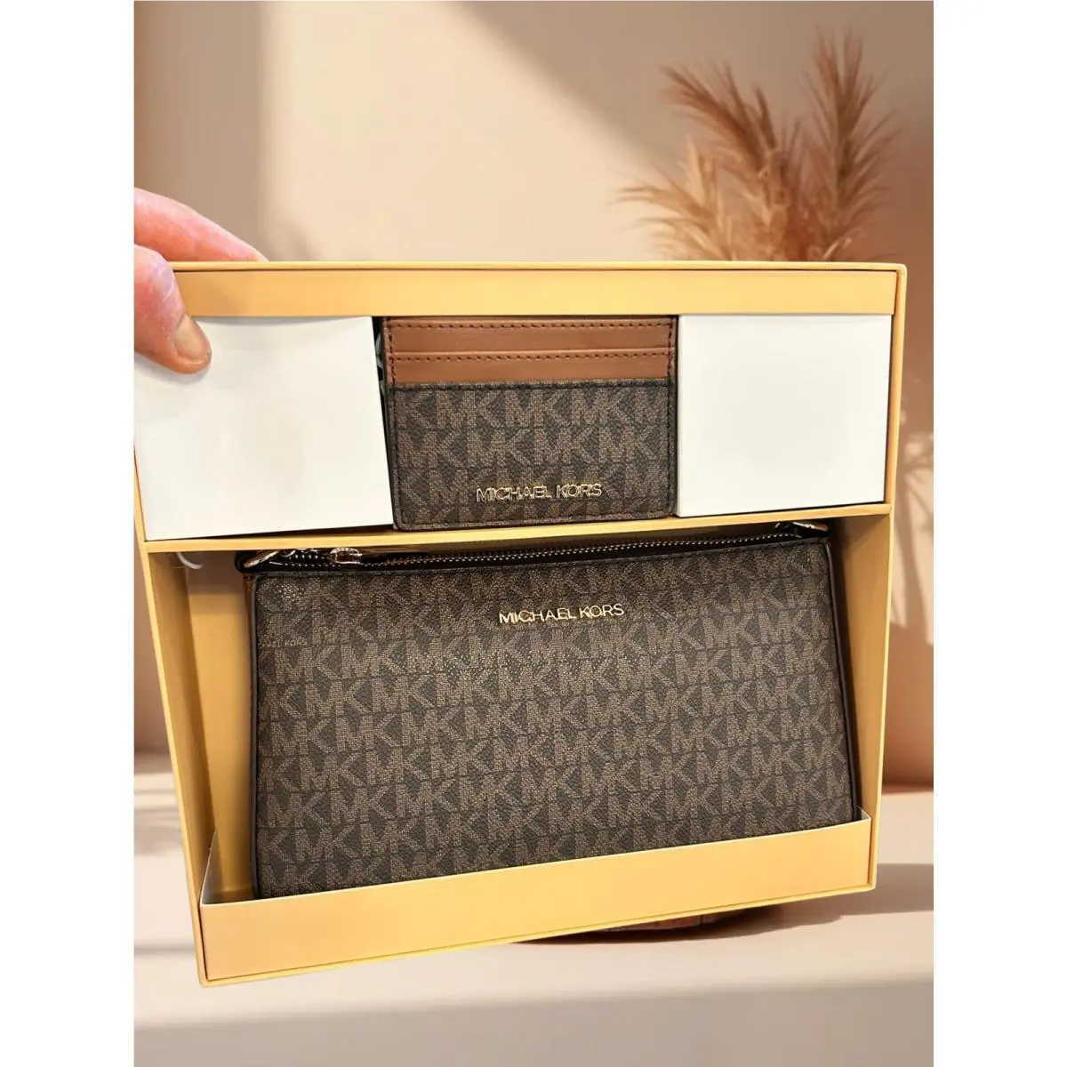 Michael Kors Jet Set Women Medium Logo Pouch and Card Case Gift Box Set Brown