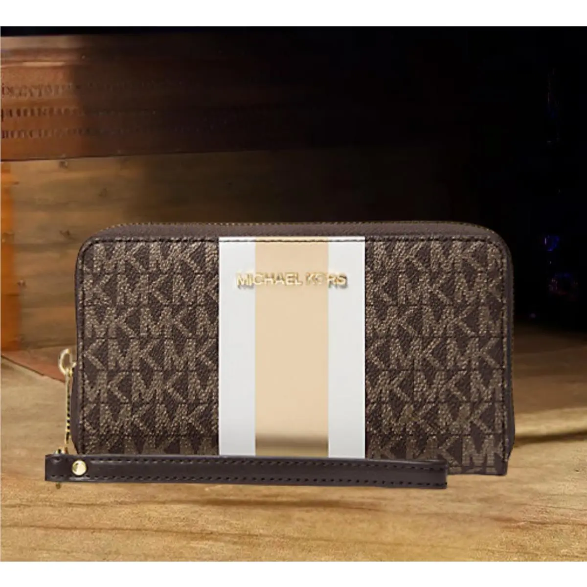 Michael Kors Women Medium Large Smartphone Phone Holder Wristlet Wallet Brown
