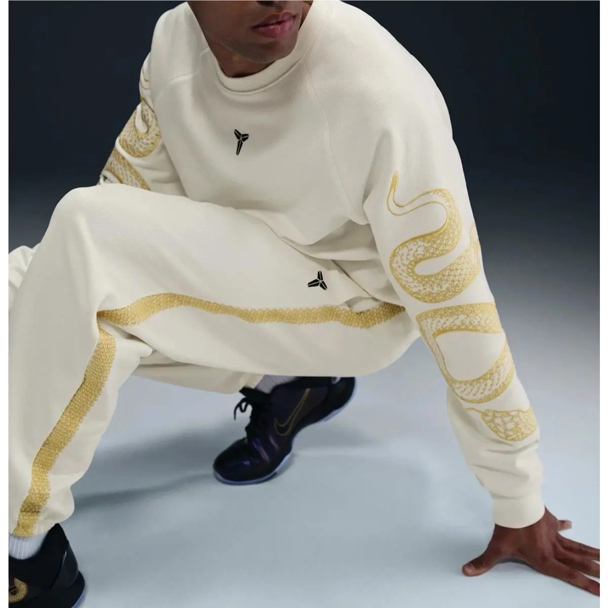 Nike clothing - HQ4697-133 /HQ4699-133 - HQ4697-133 /HQ4699-133 - White 2