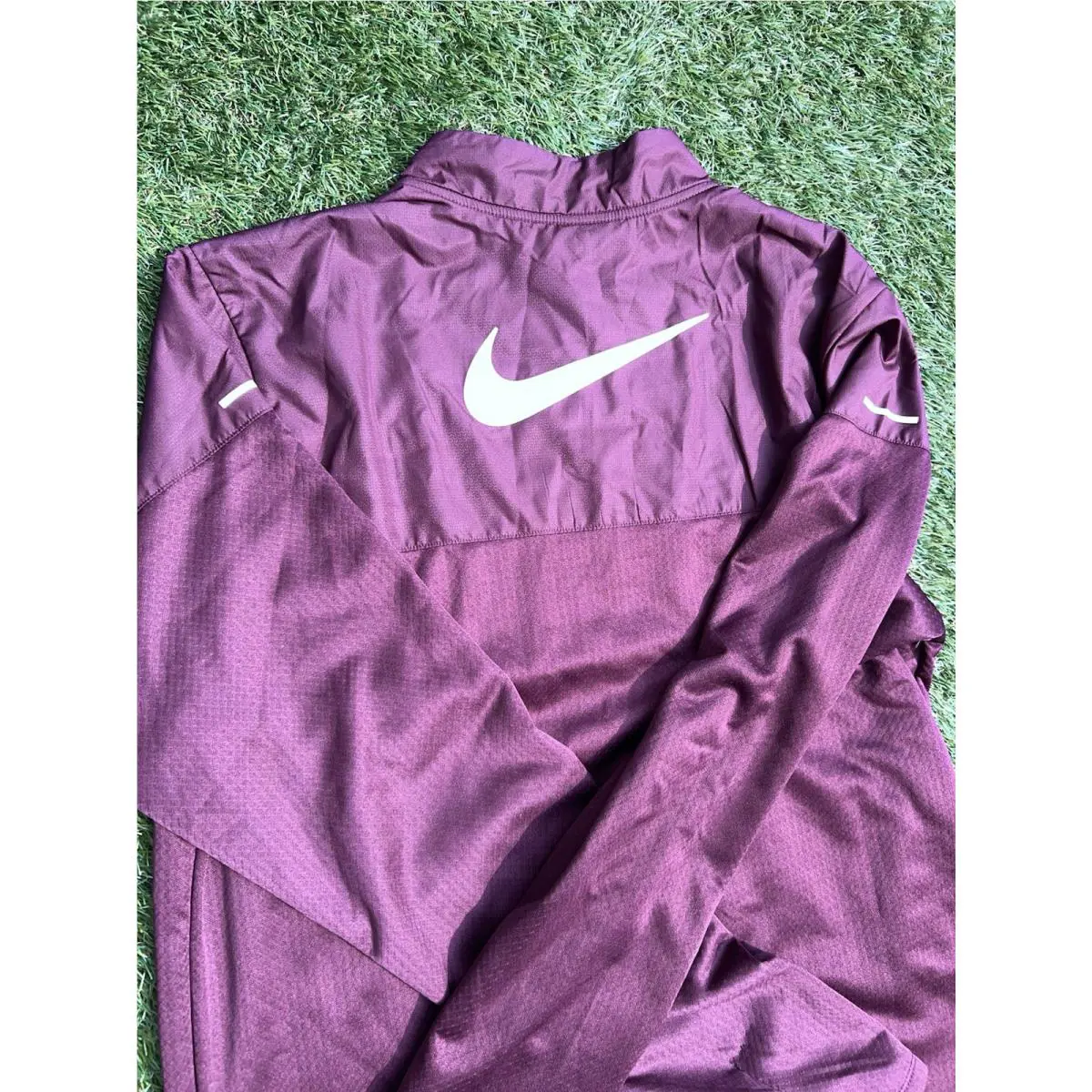 Nike clothing - Nike Sphere Element Therma-FIT Running Top - FZ1115-652 - Burgundy 10