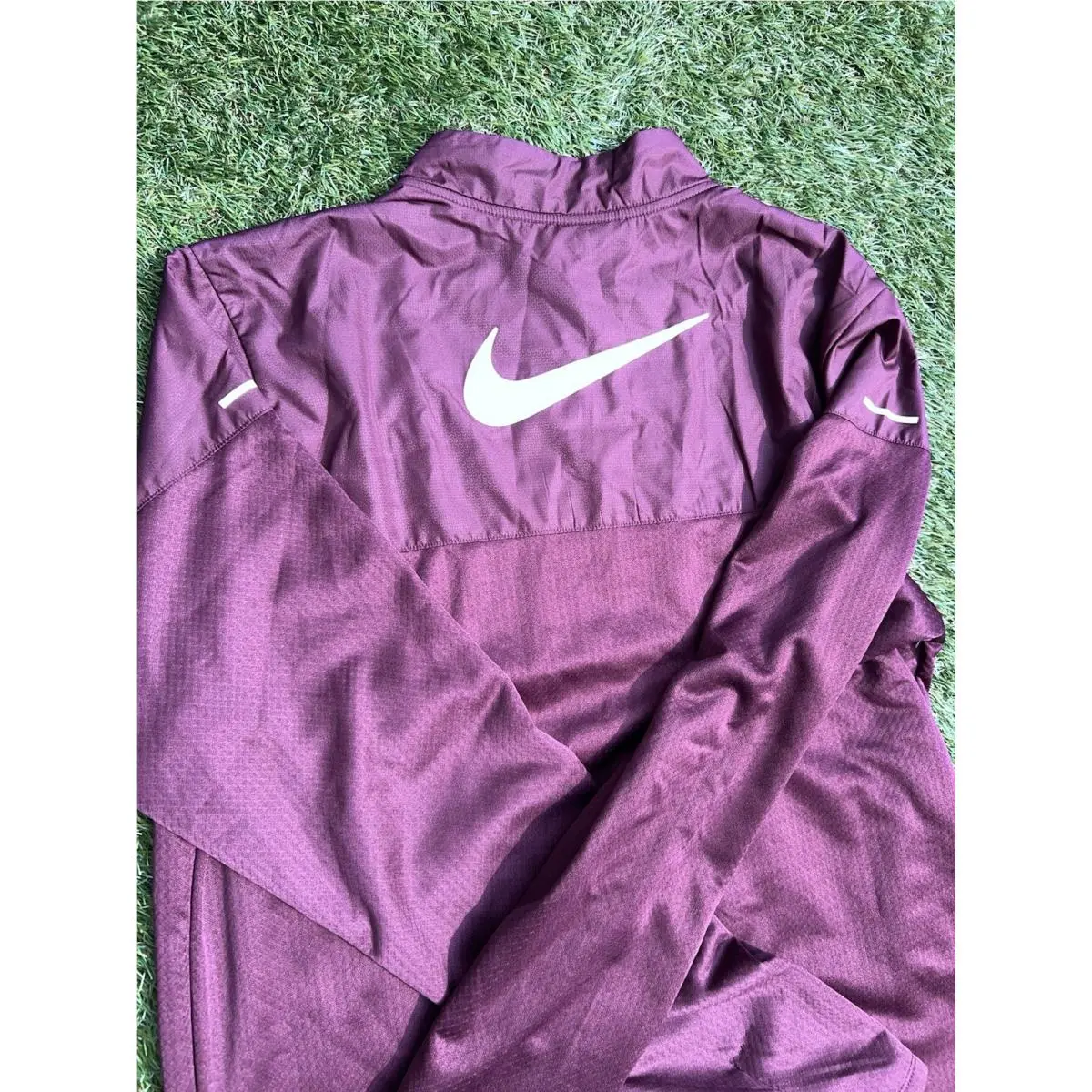 Nike clothing - Nike Sphere Element Therma-FIT Running Top - FZ1115-652 - Burgundy 10