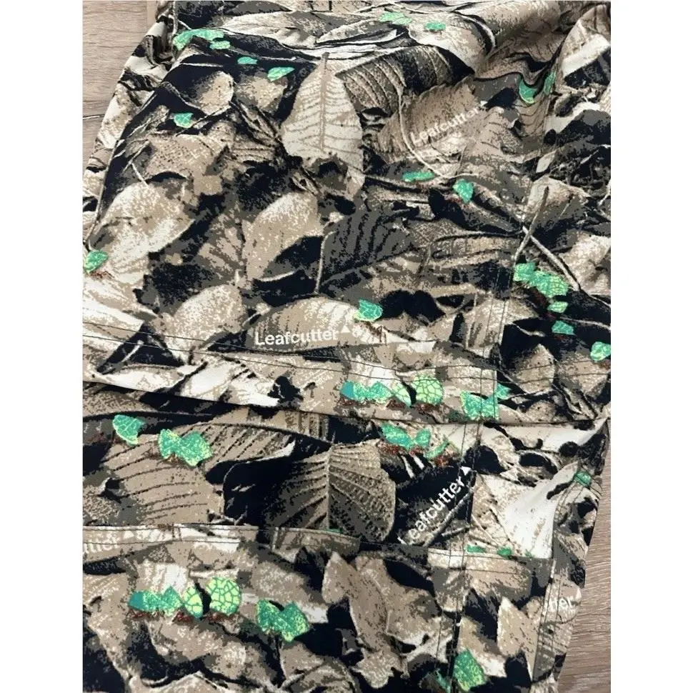 Nike clothing - Nike ACG Smith Summit Water Repellent UV Cargo Pants - HQ0199-297 - Parachute Beige / Sequoia / Medium Olive / Summit White 5