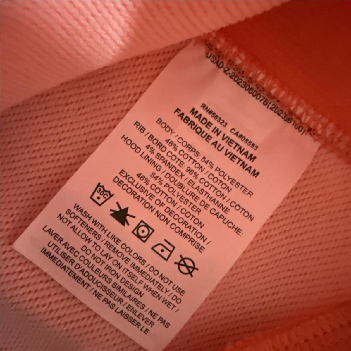 Nike clothing - Light Wild Mango 15