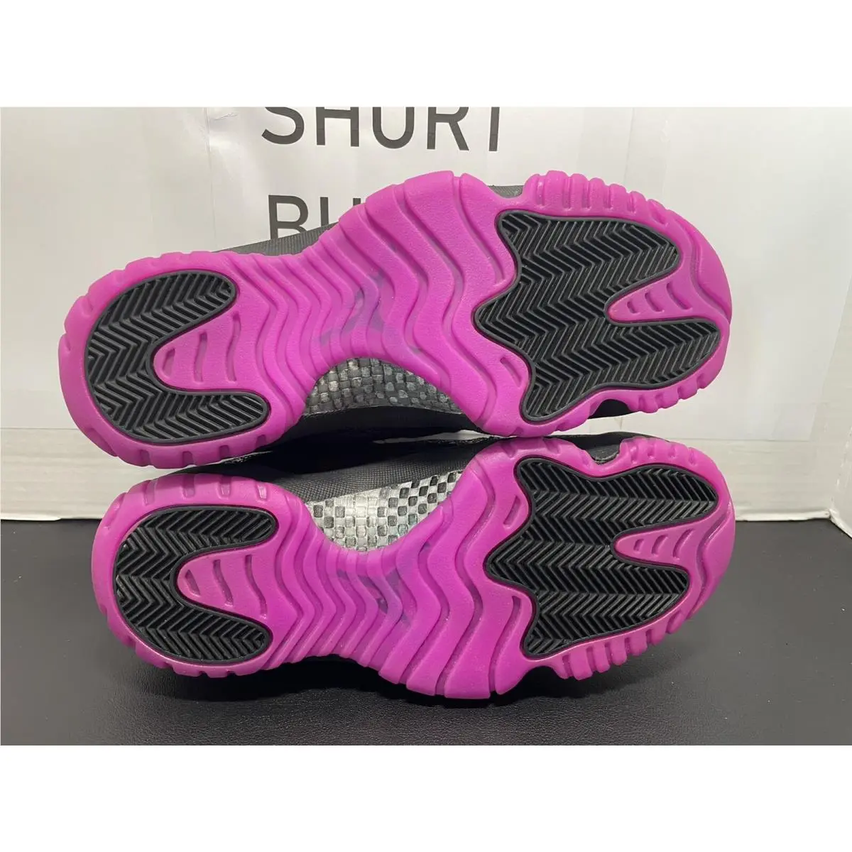 Nike shoes - Air Jordan 11 - Air - AR5149-005 - Black/Fuchsia Blast 5